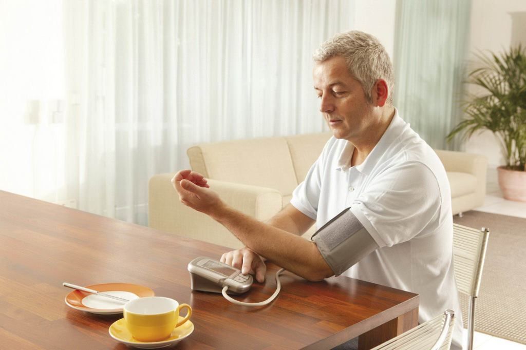 Peringkat monitor tekanan darah terbaik 2019