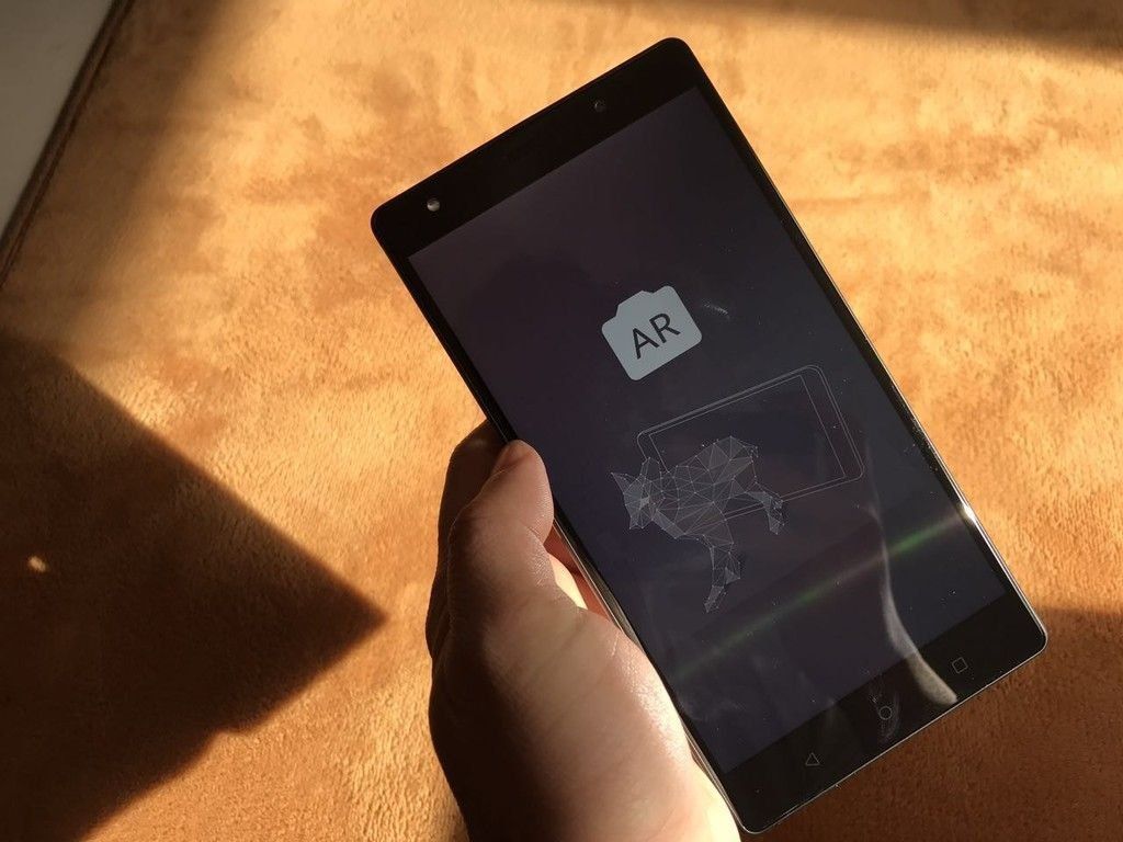 اسمارٹ فون Lenovo Phab2: فوائد اور نقصانات