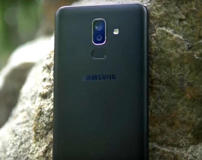 Smartphone Samsung Galaxy J8 (2018) - kelebihan dan kekurangan
