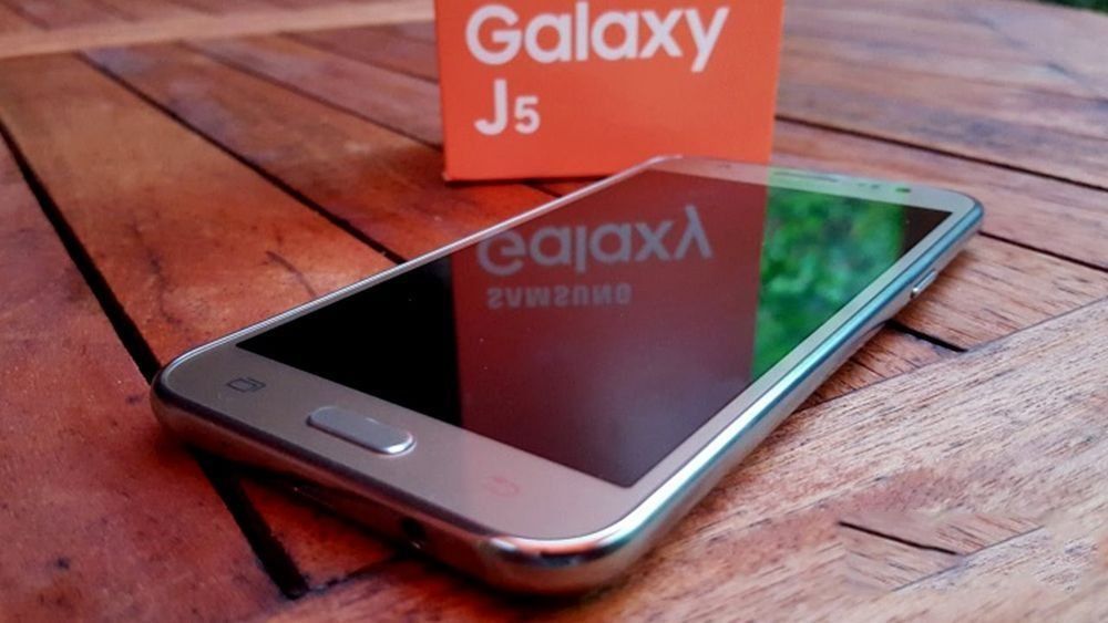 اسمارٹ فون Samsung Galaxy J5 (2017) - فوائد اور نقصانات