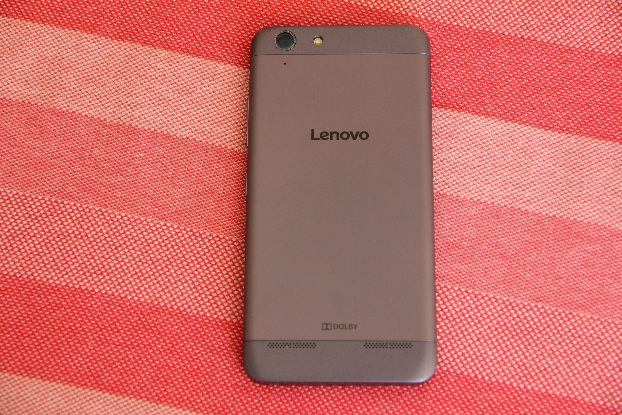 סמארטפון Lenovo Vibe K5: מתנה לאוהבי מוזיקה