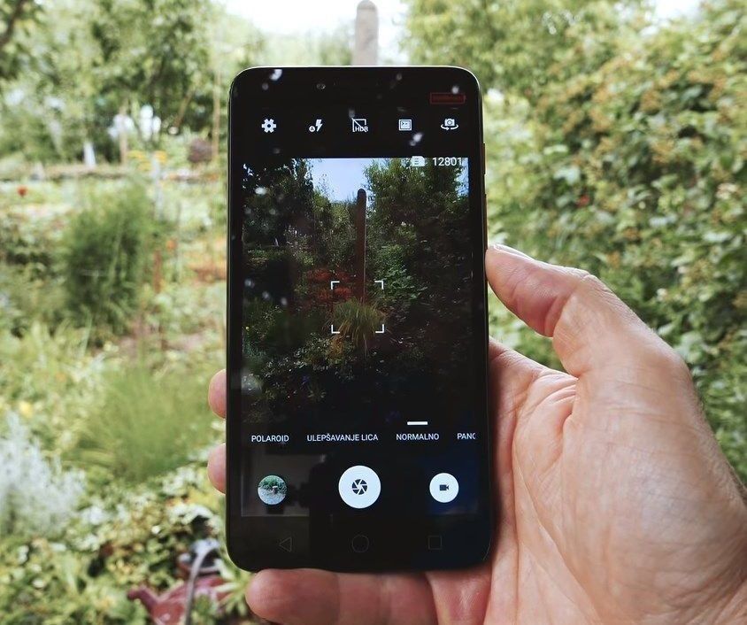 Smartphone Alcatel PIXI 4 Plus Power - mga pakinabang at disadvantages