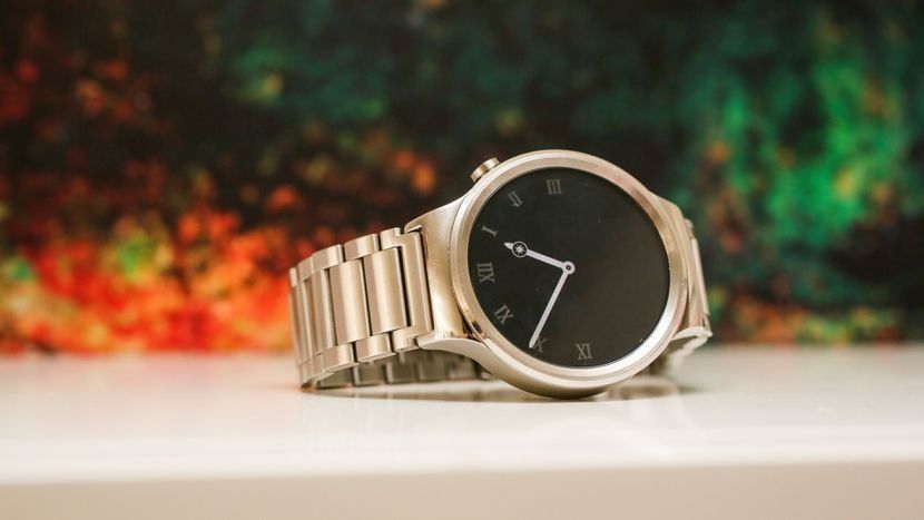 ساعة ذكية Huawei Watch جلد طبيعي - مزايا وعيوب