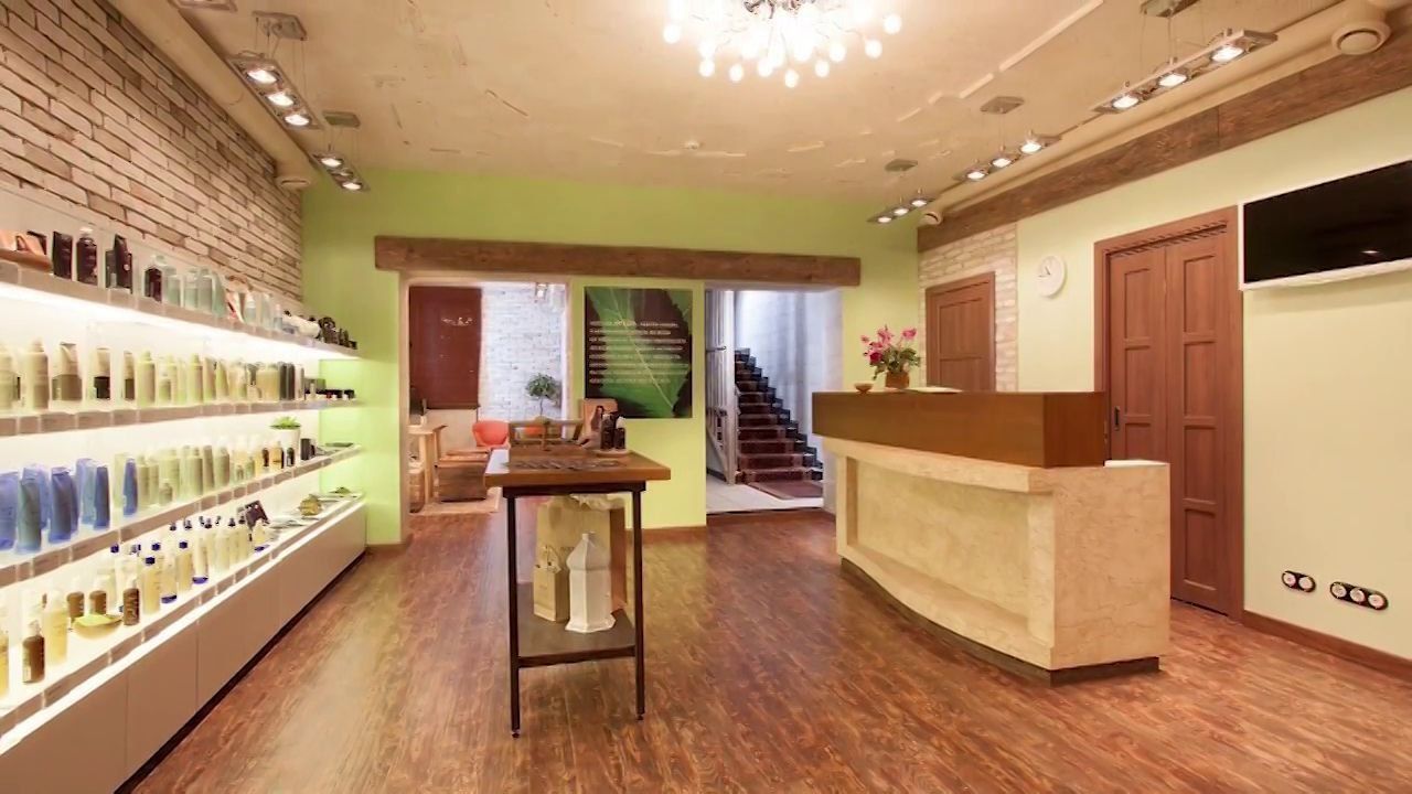 Ulasan salon kuku terbaik di Ufa