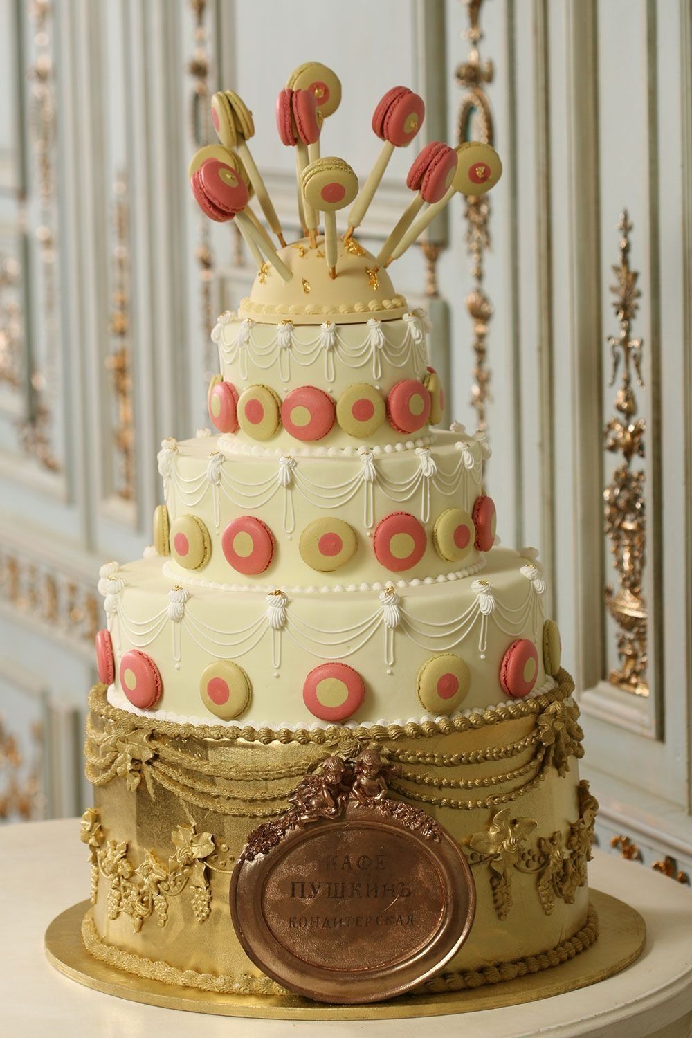 ماسکو میں 2025 میں آرڈر کرنے کے لیے بہترین کیک