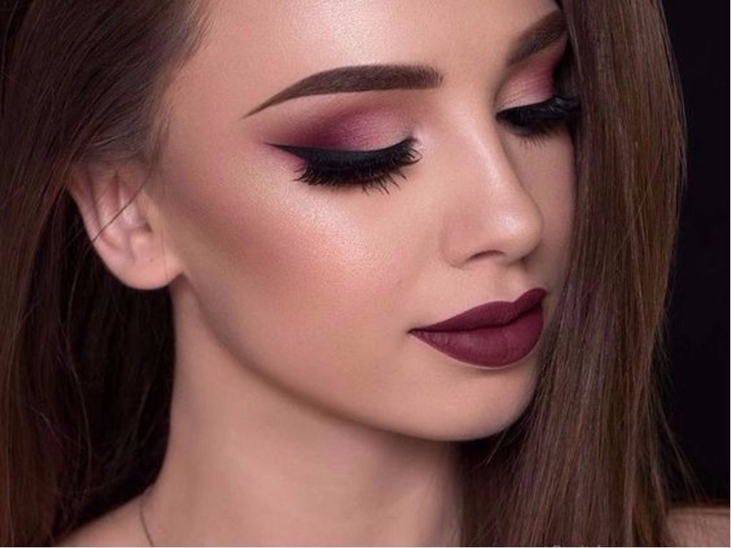 2025 میں اوفا میں میک اپ کے بہترین اسکولوں اور کورسز کی درجہ بندی