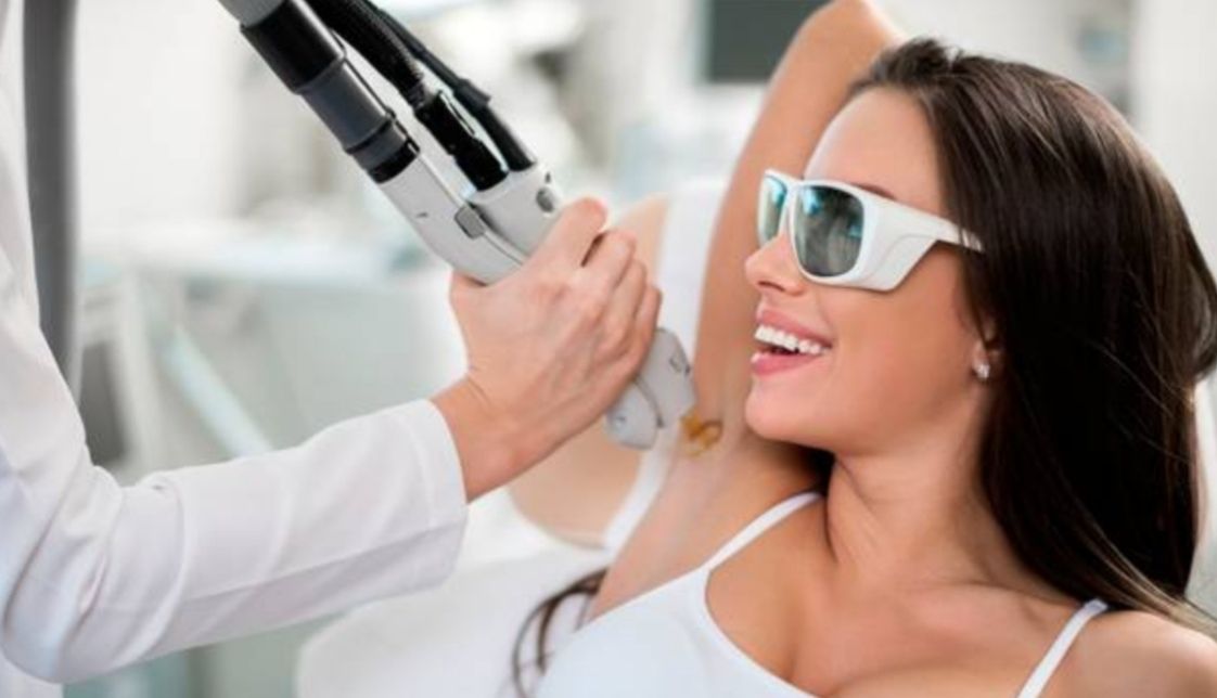 Klinik dan salon terbaik untuk laser hair removal di St. Petersburg 2025