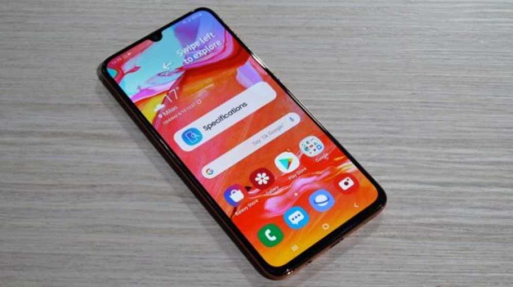 Smartphone Samsung Galaxy A70 - kelebihan dan kekurangan