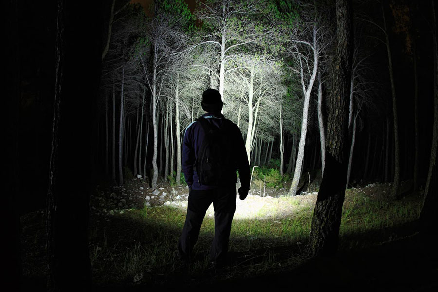 Peringkat lampu depan isi ulang terbaik tahun 2025