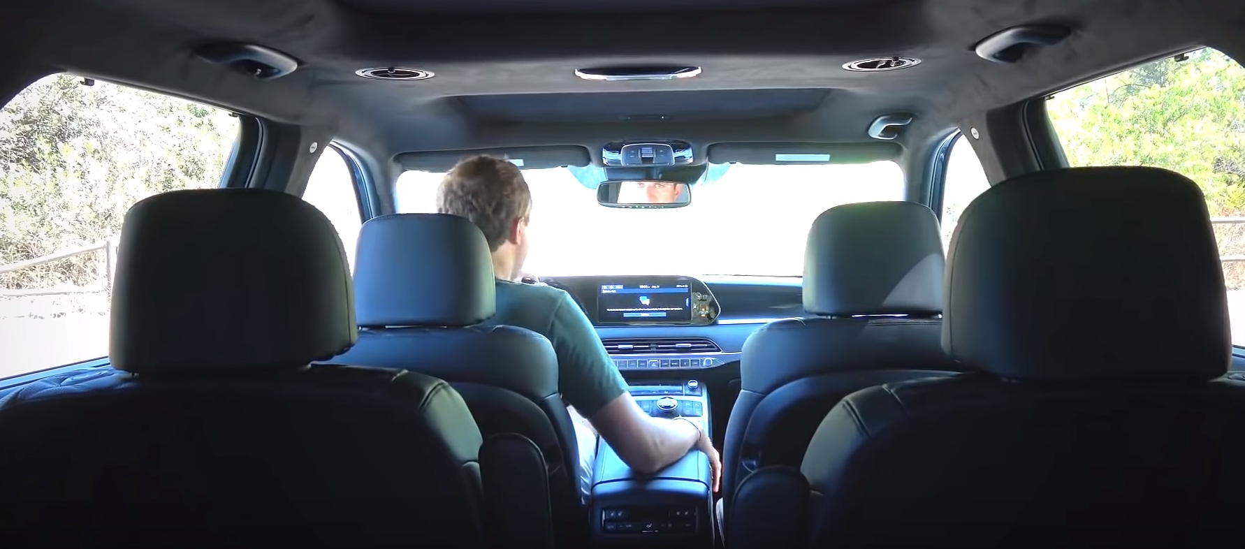 تصنيف أفضل سيارات الدفع الرباعي وكروس أوفر بسبعة مقاعد لعام 2025