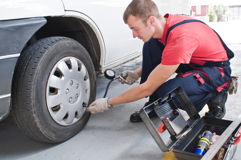 2025 کے لیے سگریٹ لائٹر سے ٹائر کی افراط زر کے لیے بہترین کار کمپریسرز