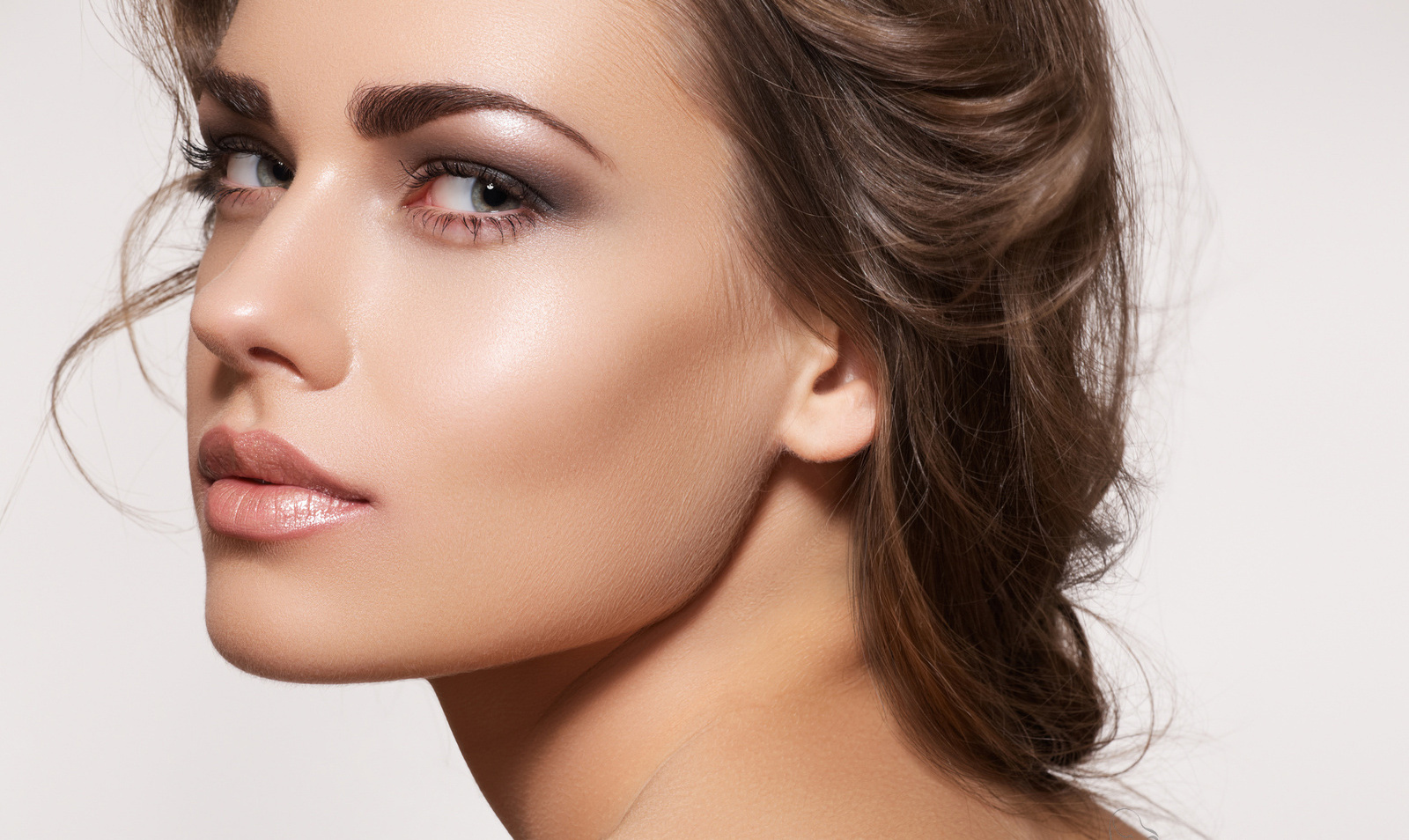 Peringkat pensil alis terbaik di tahun 2025