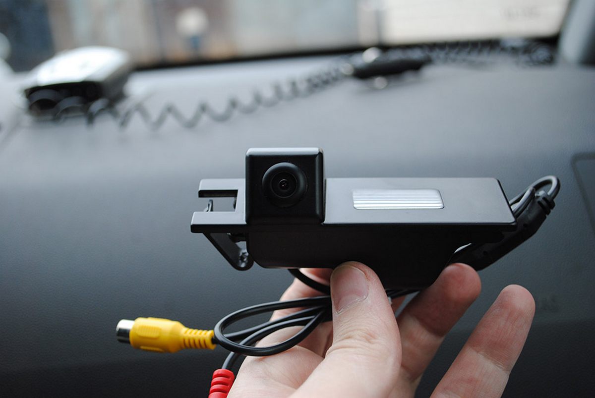 أفضل كاميرات الرؤية الخلفية للسيارات لعام 2025