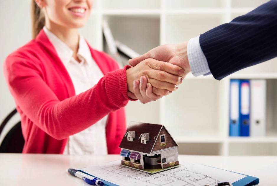 Peringkat agen real estat terbaik di Murmansk dan wilayah Murmansk pada tahun 2025
