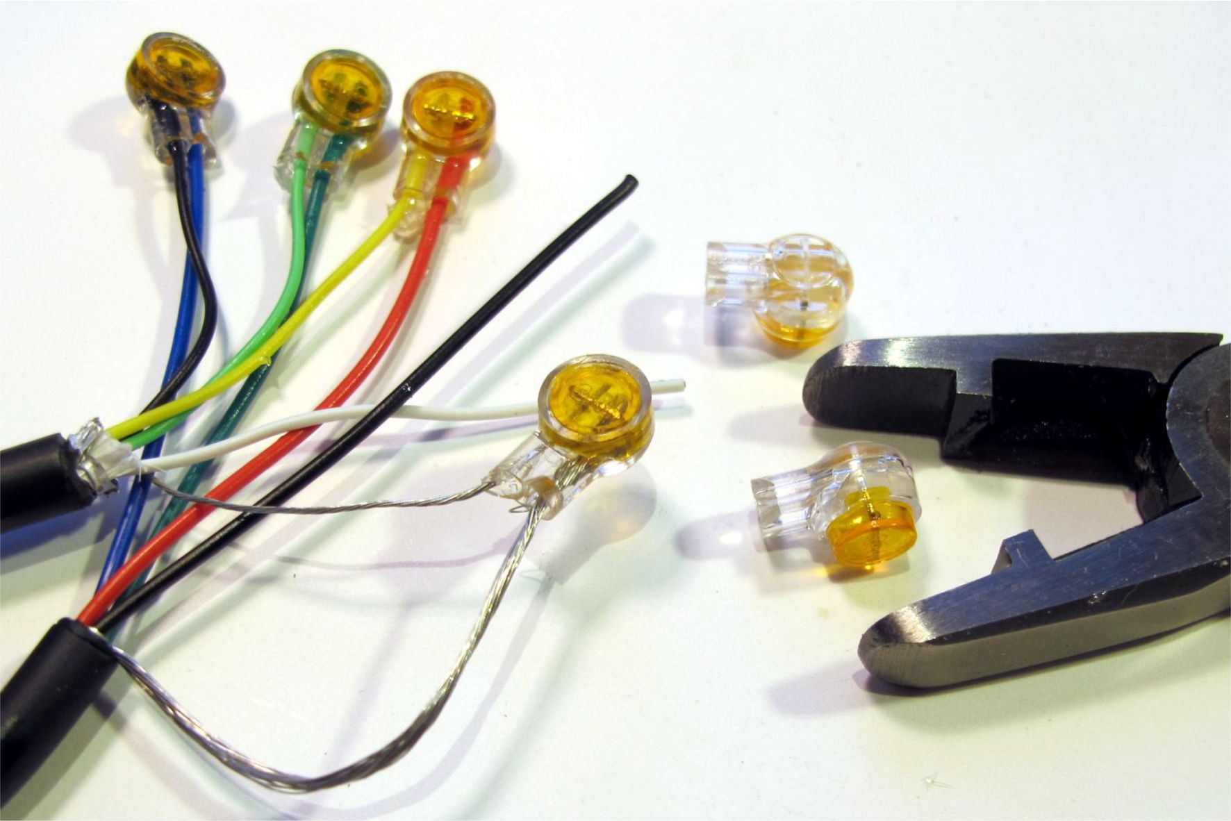 Valutazione delle migliori serrature scotch (ScotchLok): connettori invece di colpi di scena