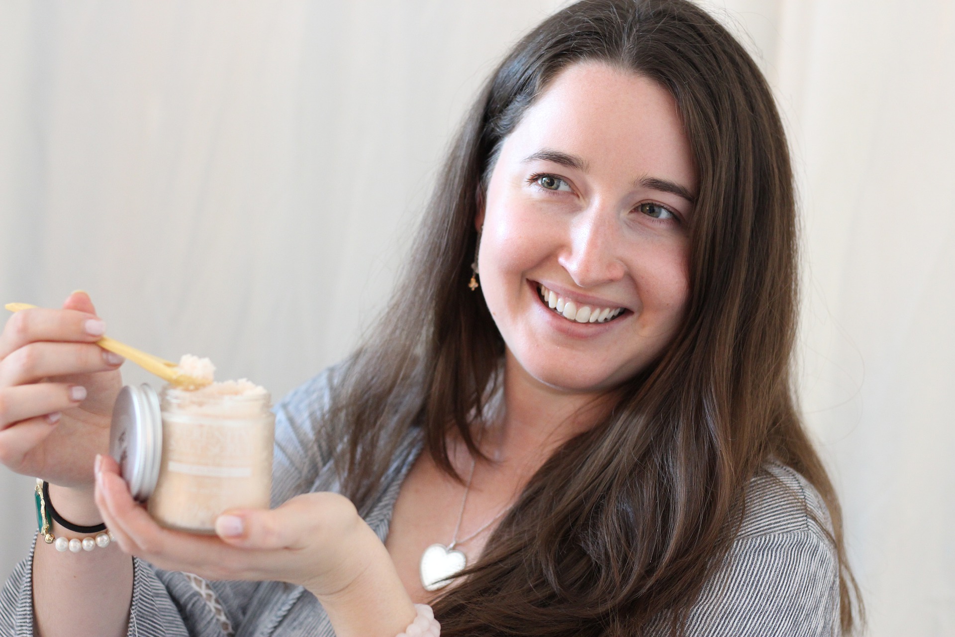 Ranking dos melhores esfoliantes faciais para 2025