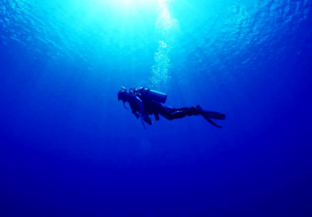 Peringkat peralatan selam terbaik untuk tahun 2025