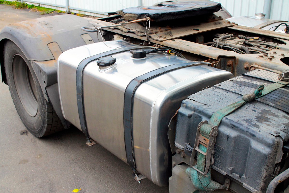 Rating ng pinakamahusay na mga tangke ng gasolina para sa 2025