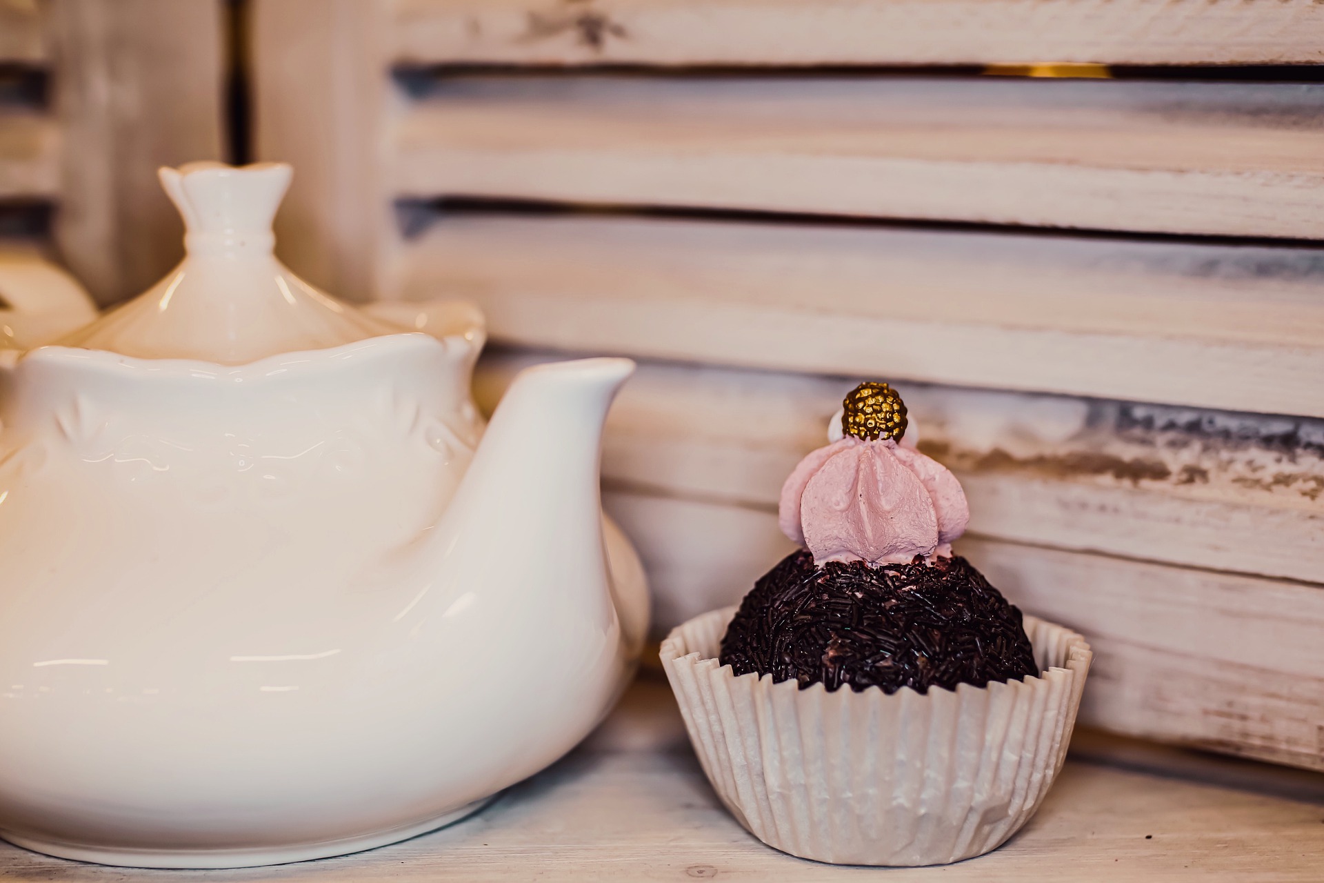 דירוג הקומקומי הקרמיקה החשמליים הטובים ביותר לשנת 2025