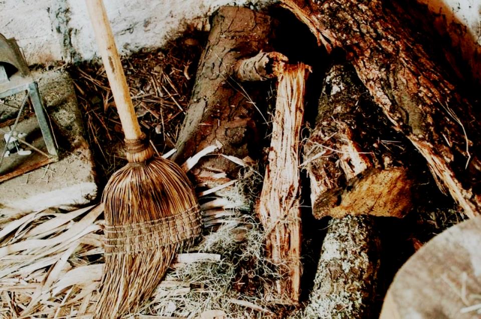 2025 کے لیے فرش کے لیے بہترین جھاڑو اور ڈسٹ پین کی درجہ بندی