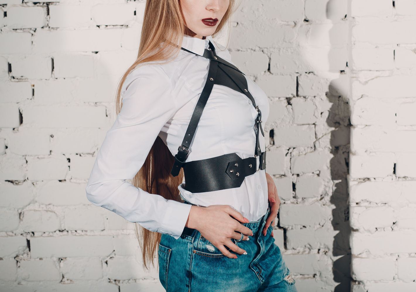 Betyg av de bästa modellerna av dambälte för 2025