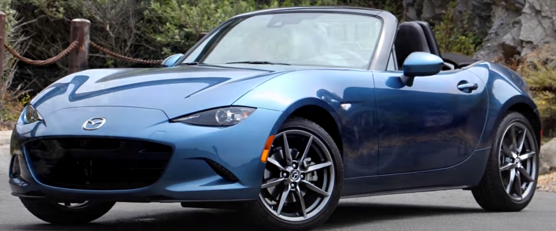 Peringkat amplifier bumper mobil terbaik di tahun 2025