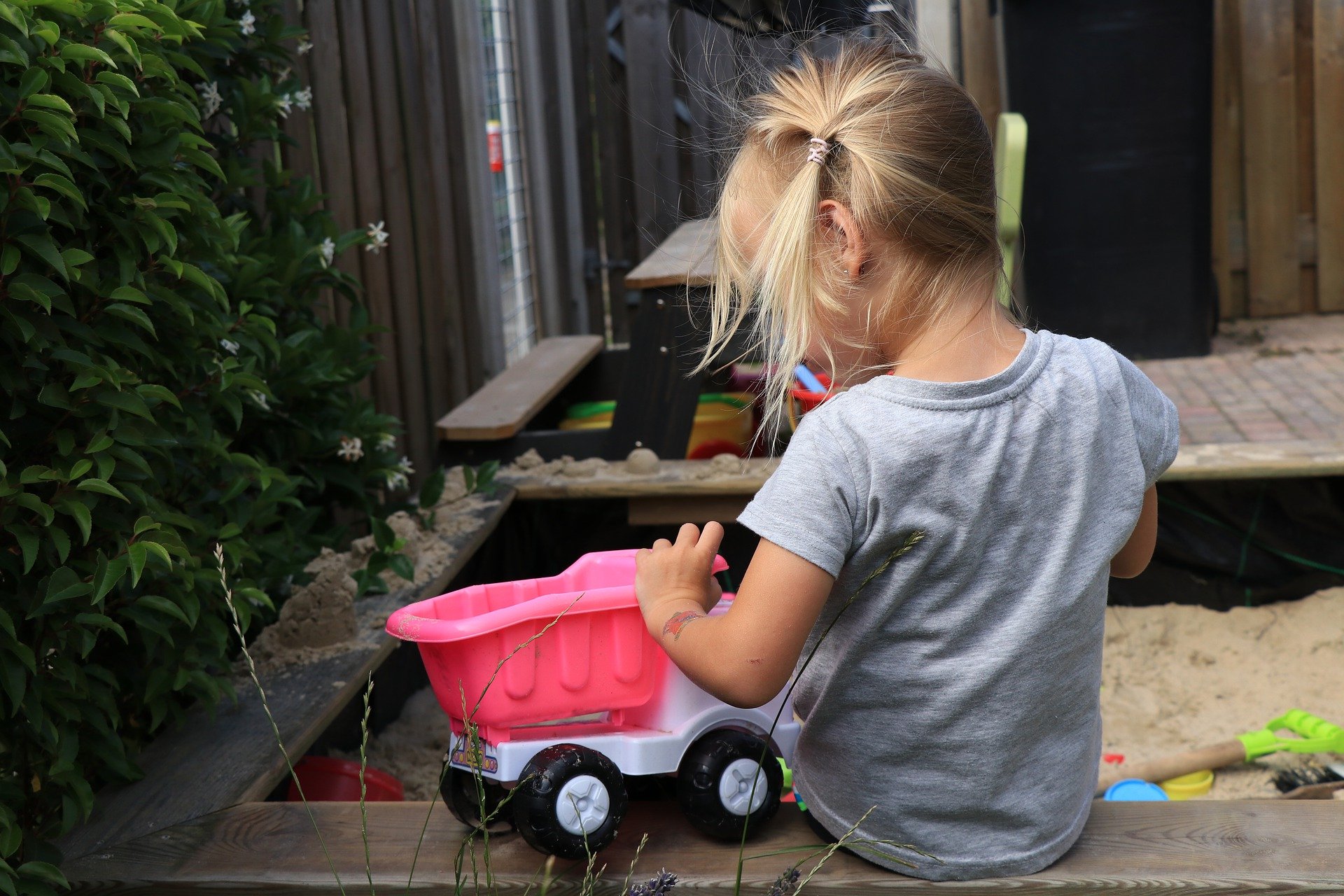 Betyg av de bästa sandlådorna och lekplatserna för barn för 2025