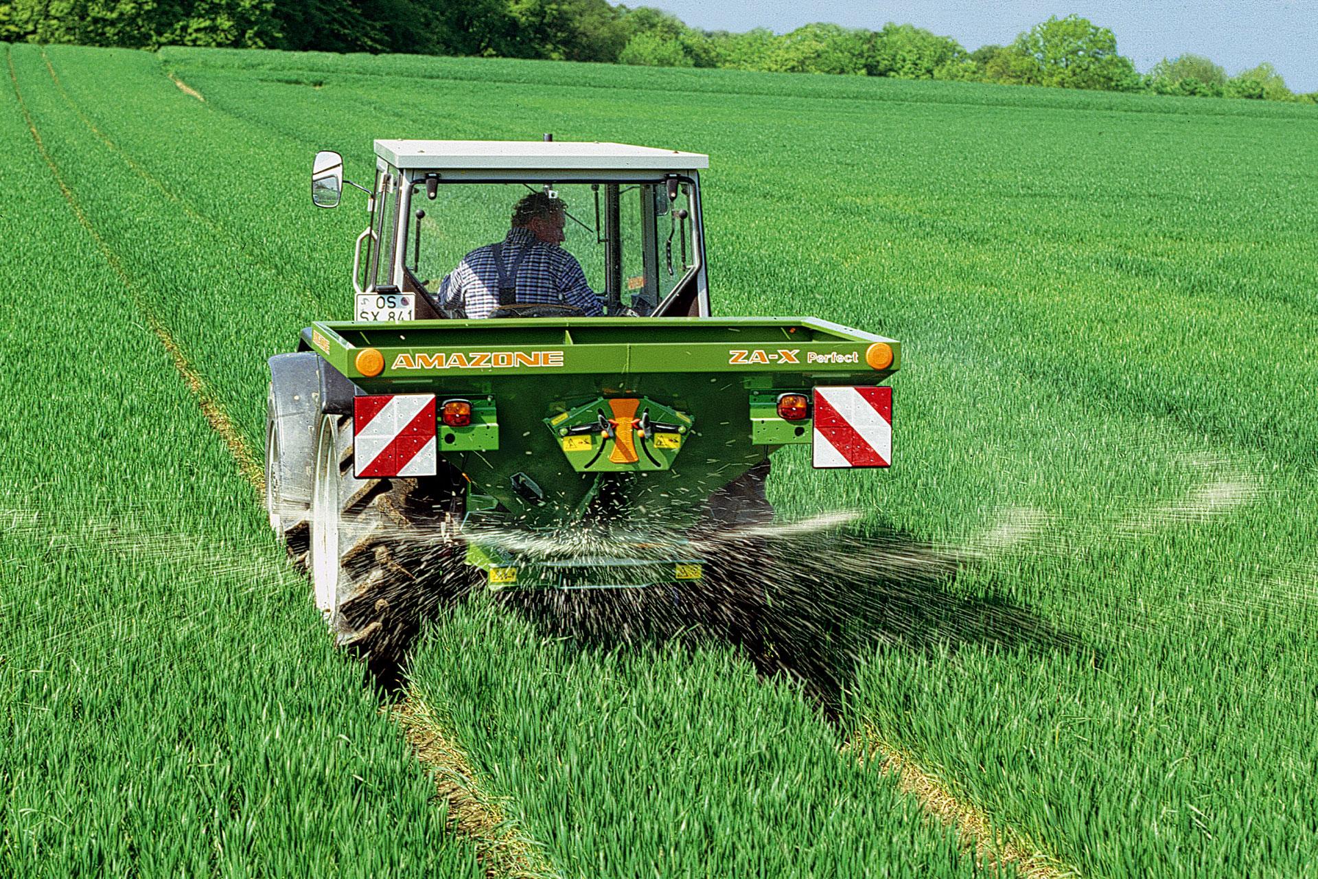 تصنيف أفضل موزعات السماد لعام 2025