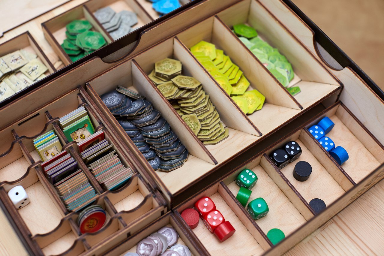 2025 کے لیے بورڈ گیمز کے لیے بہترین منتظمین اور محافظوں کی درجہ بندی