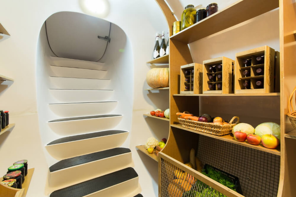 Rating ng pinakamahusay na mga plastic cellar para sa 2025