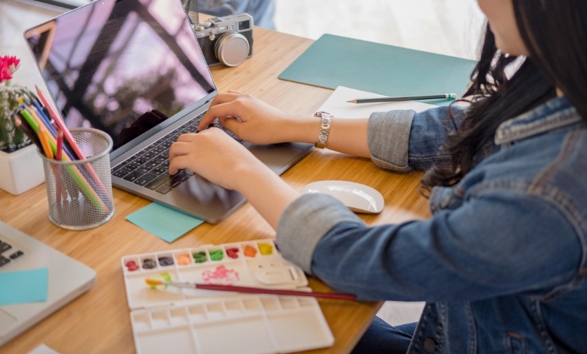 Pagraranggo ng pinakamahusay na mga online na kurso sa pagguhit para sa 2025