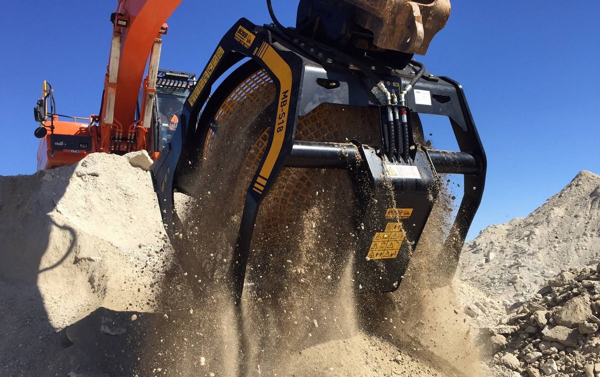 2025 کے لیے کھدائی کرنے والوں اور لوڈرز کے لیے بہترین اسکریننگ بالٹیوں کی درجہ بندی