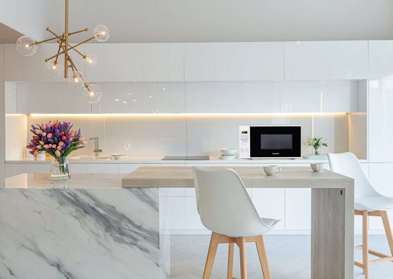 Penarafan ketuhar gelombang mikro terbaik tanpa gril untuk 2025