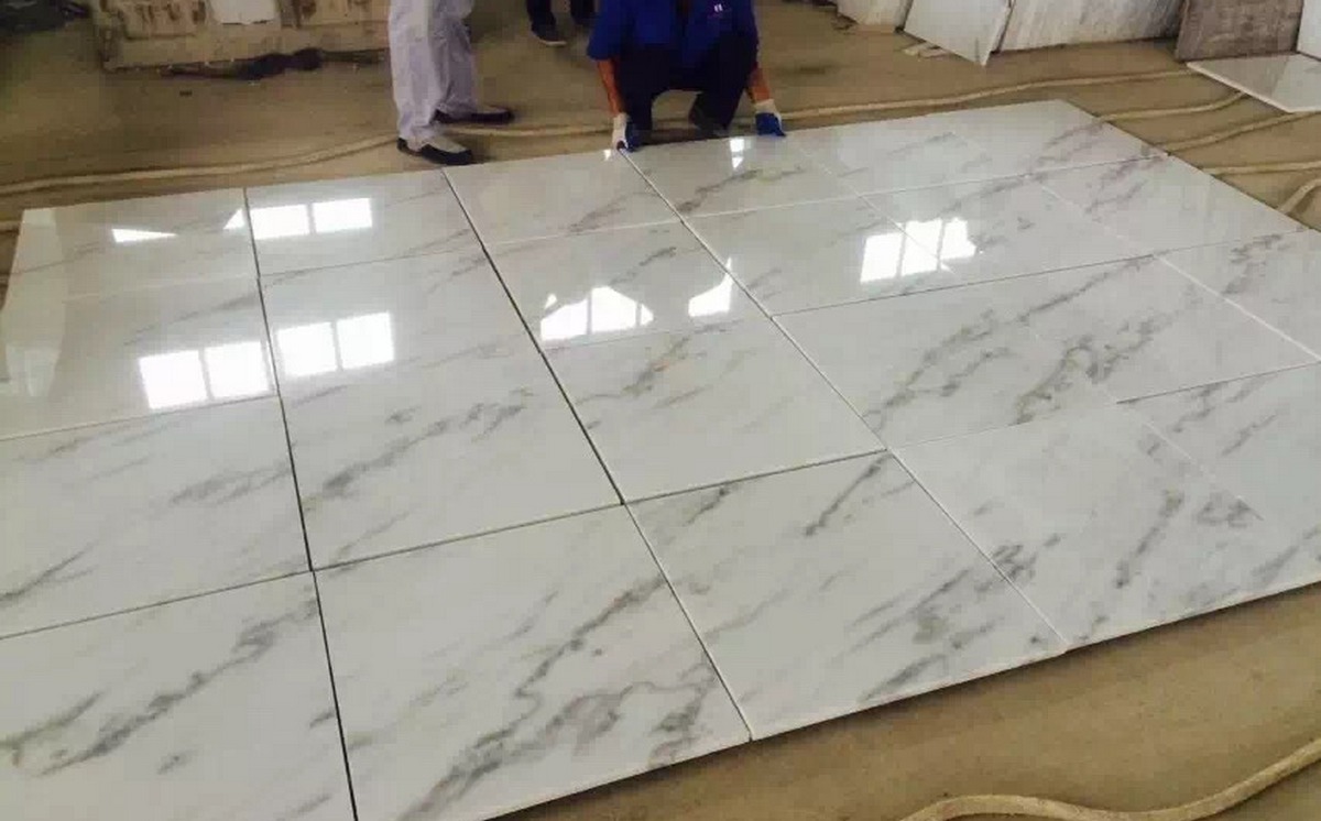 Hodnocení nejlepších lepidel na mramor pro rok 2025